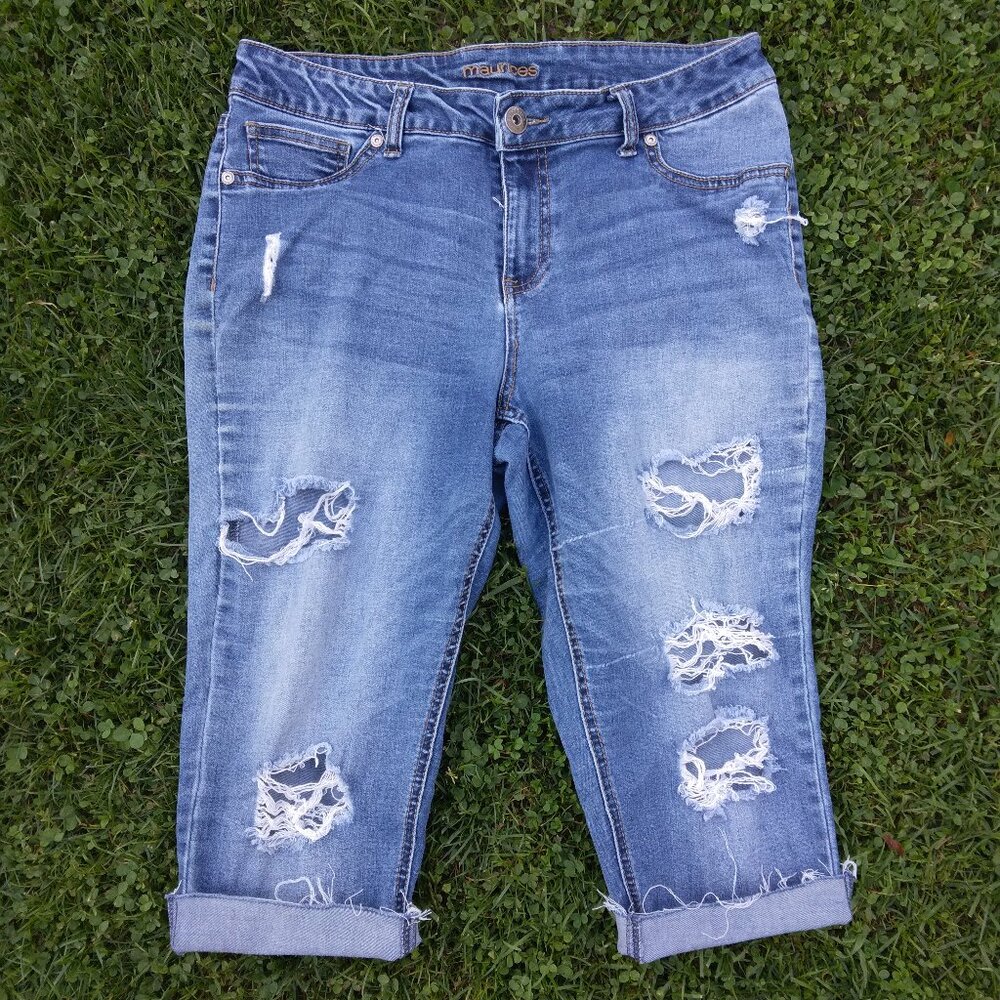 Maurices Cropped Distressed Jegging Capri Size Large